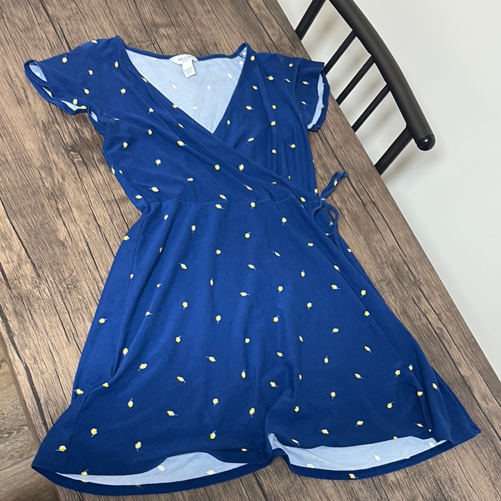 Women’s Dress with Yellow Accents